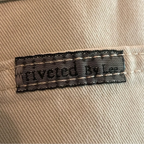 Riveted by Lee Men's carpenter khaki pants Pants 38W inseam 27”
100% cotton - Picture 9 of 9